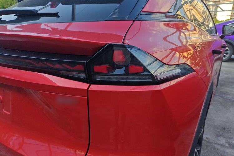 Used Deepal S07 2024 215Max Qiankun Intelligent Driving ADS SE Range-Extended Version Right Rear Taillight