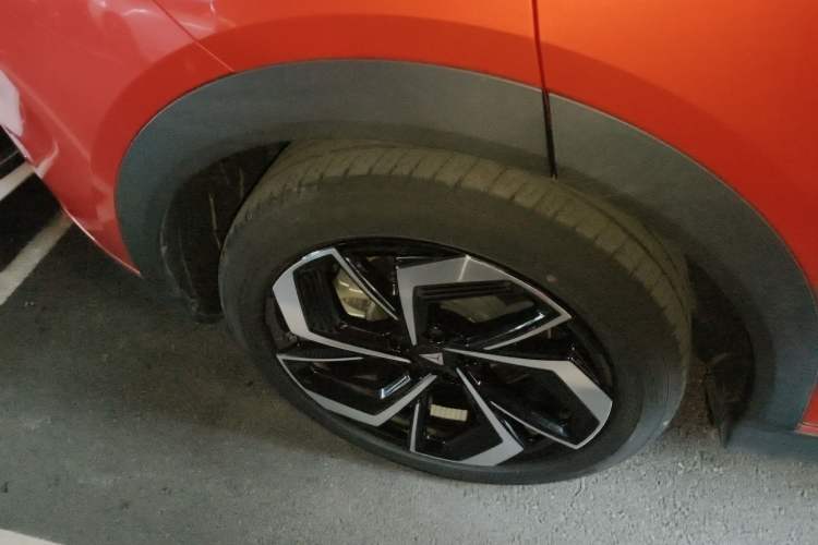 Used Deepal S07 2024 215Max Qiankun Intelligent Driving ADS SE Range-Extended Version Right Rear Wheel Hub