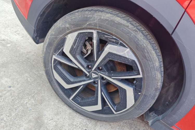 Used Deepal S07 2024 215Max Qiankun Intelligent Driving ADS SE Range-Extended Version Right Rear Wheel Hub