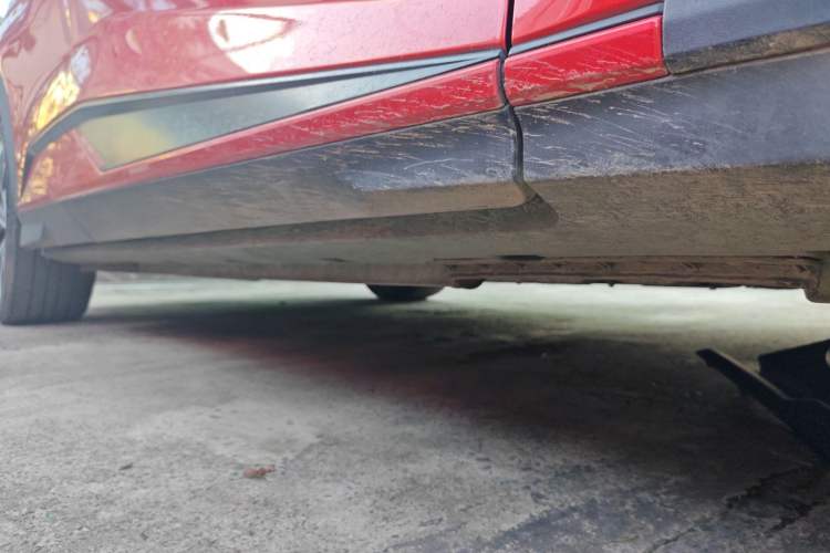 Used Deepal S07 2024 215Max Qiankun Intelligent Driving ADS SE Range-Extended Version Right Side Sill