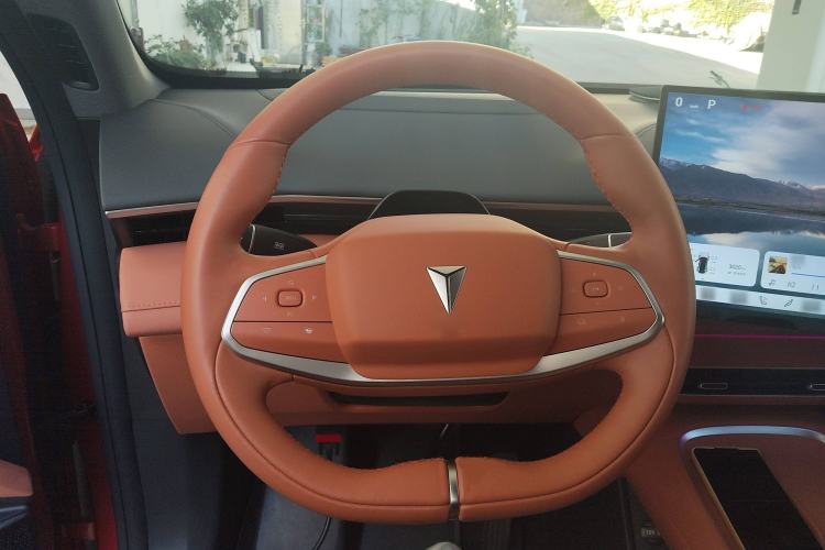 Used Deepal S07 2024 215Max Qiankun Intelligent Driving ADS SE Range-Extended Version Steering Wheel