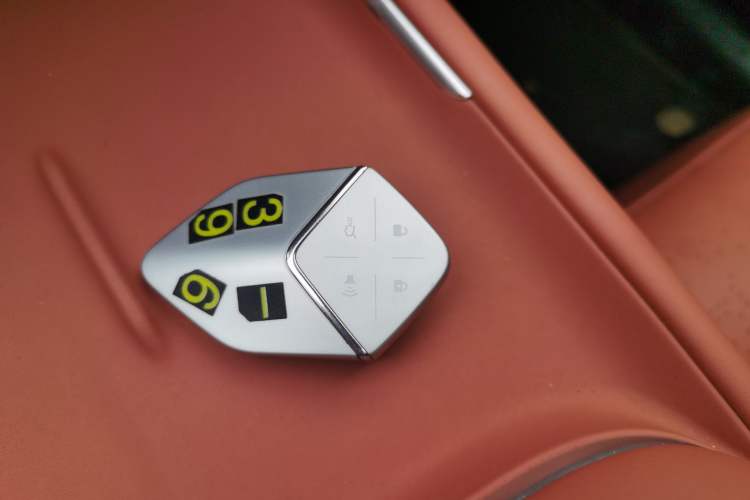 Used Deepal S07 2024 215Max Qiankun Intelligent Driving ADS SE Range-Extended Version Vehicle Key