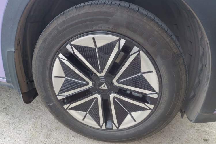 Used Deepal S07 2024 215Max Range-Extended Version Right Front Wheel Hub