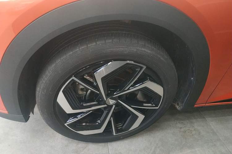 Used Deepal S07 2024 215Max Qiankun Intelligent Driving ADS SE Range-Extended Version Exterior 7