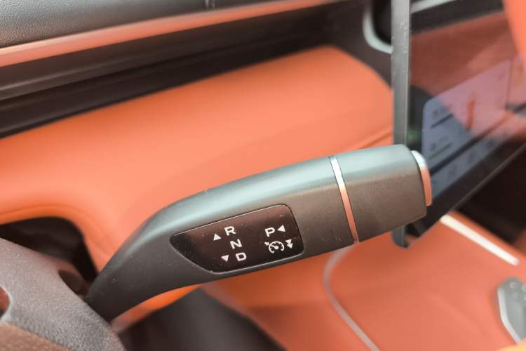 Used Deepal S07 2024 215Max Qiankun Intelligent Driving ADS SE Range-Extended Version Gear Lever