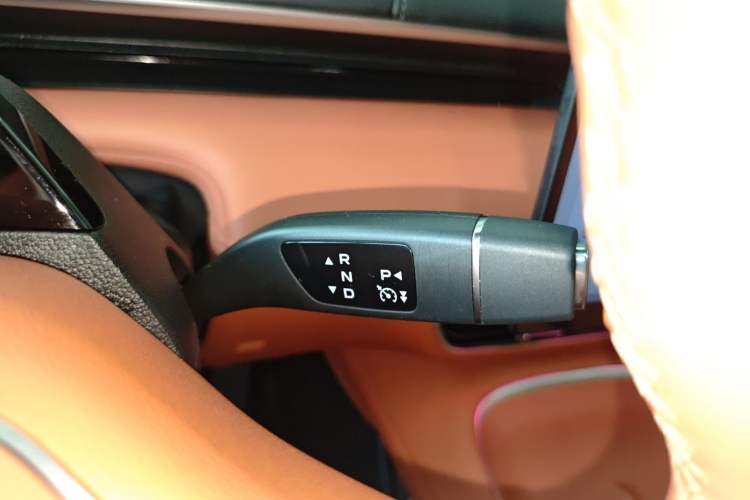 Used Deepal S07 2024 215Max Qiankun Intelligent Driving ADS SE Range-Extended Version Gear Lever