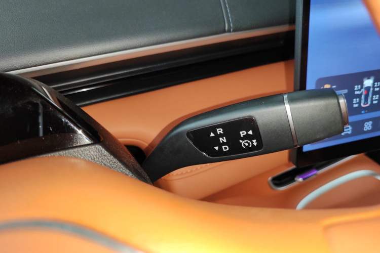 Used Deepal S07 2024 215Max Qiankun Intelligent Driving ADS SE Range-Extended Version Gear Lever