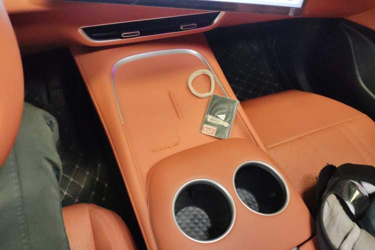 Used Deepal S07 2024 215Max Qiankun Intelligent Driving ADS SE Range-Extended Version Gear Lever