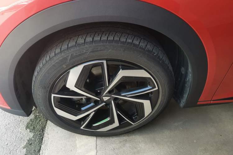 Used Deepal S07 2024 215Max Qiankun Intelligent Driving ADS SE Range-Extended Version Left Front Wheel Hub