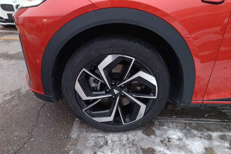 Used Deepal S07 2024 520Max Qiankun Intelligent Driving ADS SE Pure Electric Version Left Front Wheel Hub