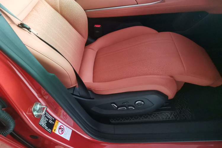 Used Deepal S07 2024 215Max Qiankun Intelligent Driving ADS SE Range-Extended Version Right Front Seat