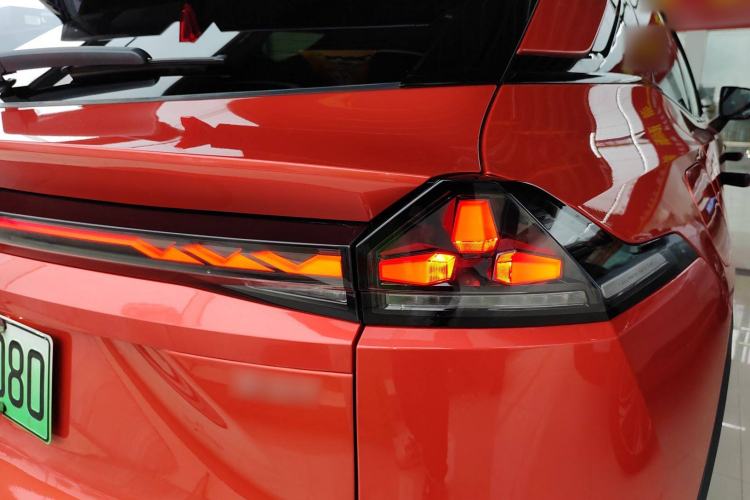 Used Deepal S07 2024 215Max Qiankun Intelligent Driving ADS SE Range-Extended Version Right Rear Taillight