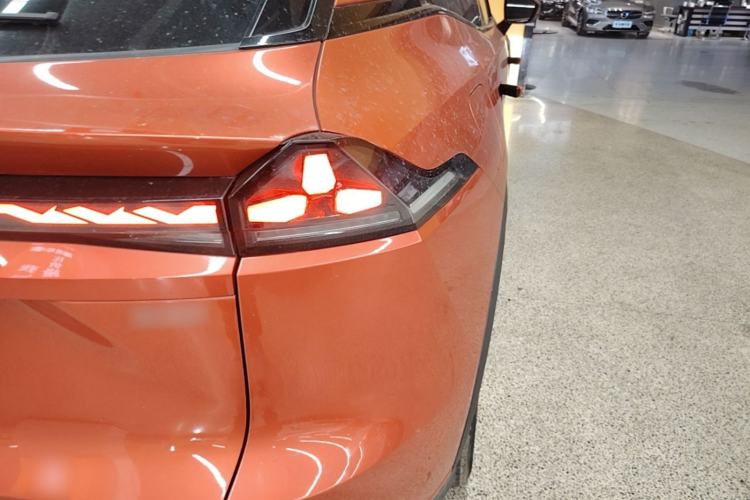 Used Deepal S07 2024 215Max Qiankun Intelligent Driving ADS SE Range-Extended Version Right Rear Taillight