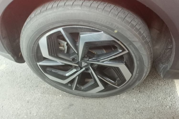 Used Deepal S07 2024 215Max Qiankun Intelligent Driving ADS SE Range-Extended Version Right Rear Wheel Hub