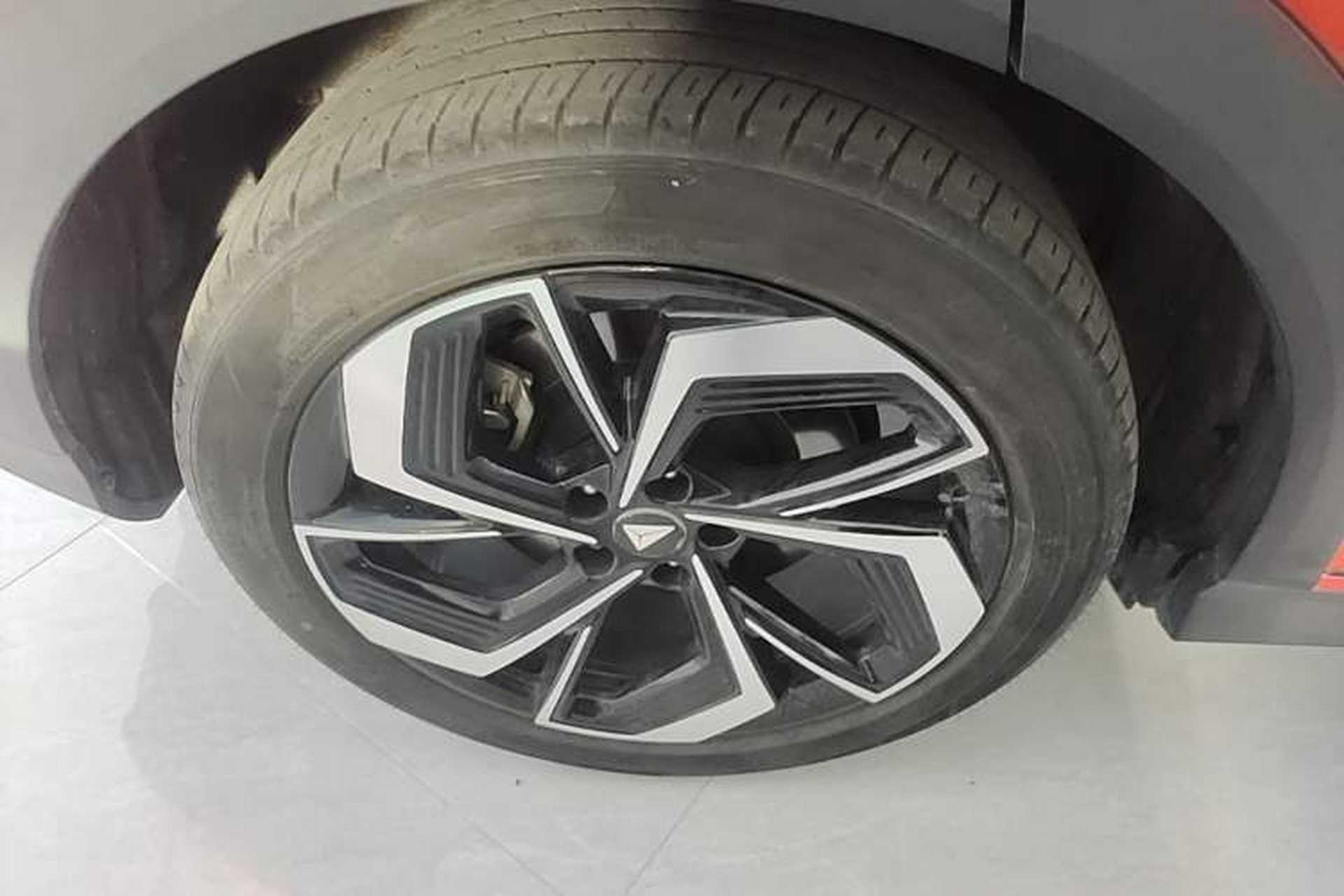 Used Deepal S07 2024 215Max Qiankun Intelligent Driving ADS SE Range-Extended Version Right Rear Wheel Hub