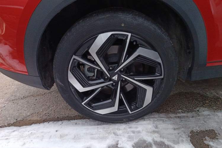 Used Deepal S07 2024 520Max Qiankun Intelligent Driving ADS SE Pure Electric Version Right Rear Wheel Hub