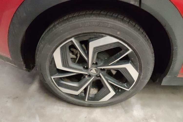 Used Deepal S07 2024 215Max Qiankun Intelligent Driving ADS SE Range-Extended Version Right Rear Wheel Hub