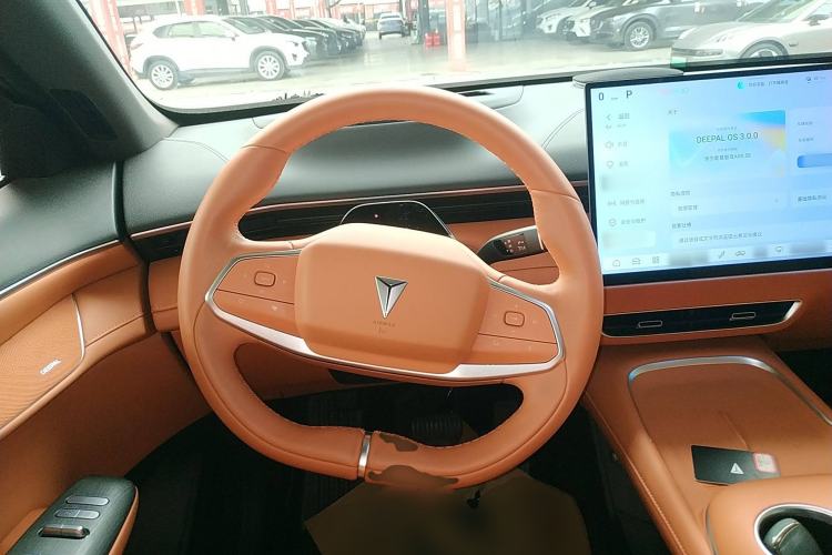 Used Deepal S07 2024 215Max Qiankun Intelligent Driving ADS SE Range-Extended Version Steering Wheel
