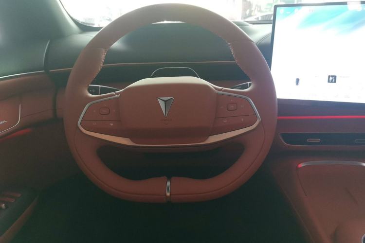 Used Deepal S07 2024 215Max Qiankun Intelligent Driving ADS SE Range-Extended Version Steering Wheel