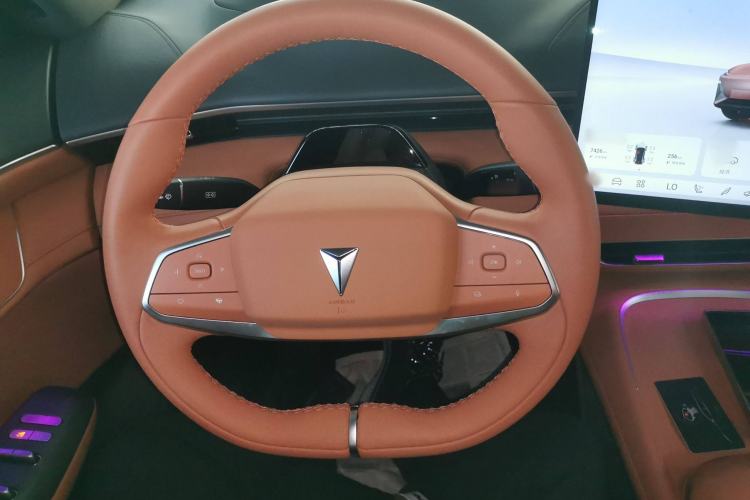 Used Deepal S07 2024 215Max Qiankun Intelligent Driving ADS SE Range-Extended Version Steering Wheel