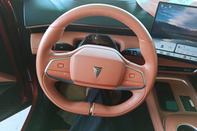 Used Deepal S07 2024 215Max Qiankun Intelligent Driving ADS SE Range-Extended Version Steering Wheel