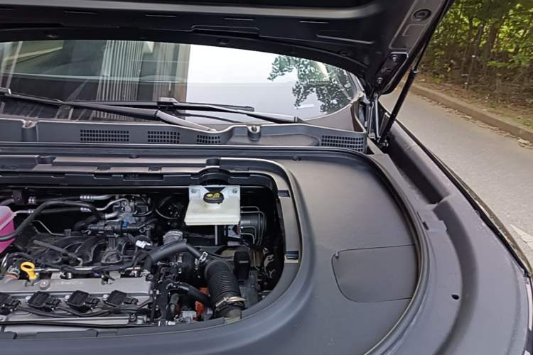 Used Deepal S07 2024 215Max Range-Extended Version Engine Bay Left