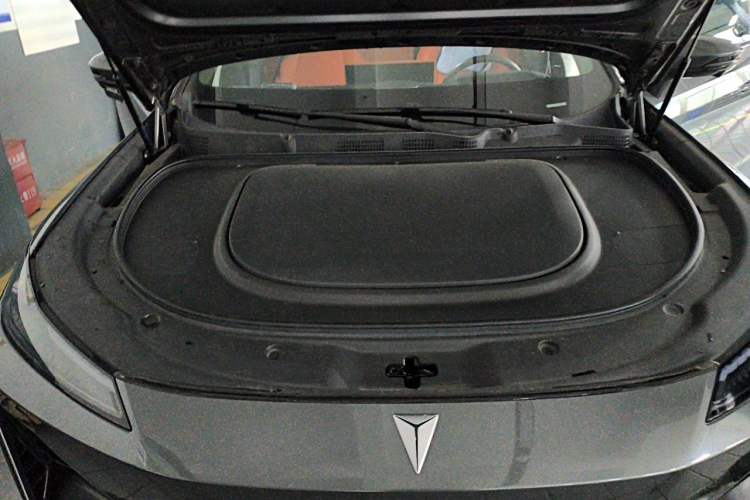 Used Deepal S07 2024 215Max Range-Extended Version Engine Bay