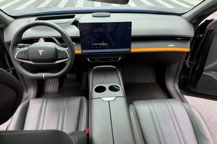 Used Deepal S07 2024 215Max Range-Extended Version Interior 1
