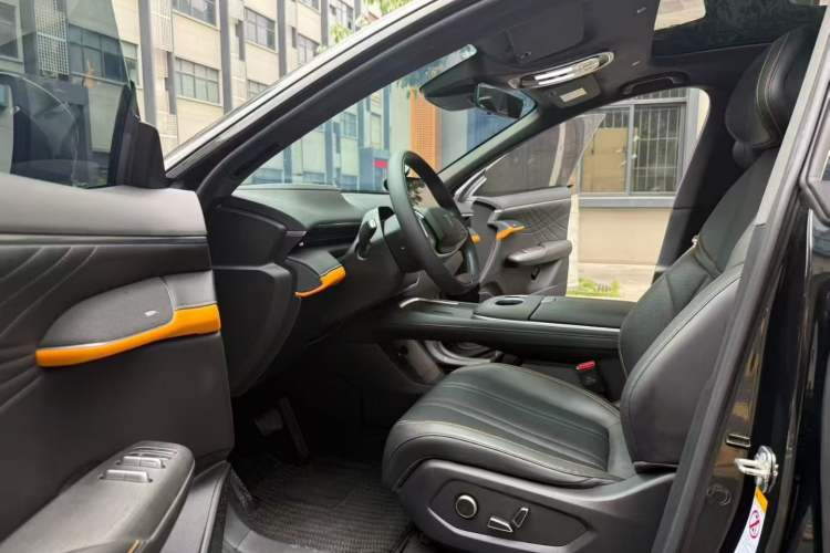 Used Deepal S07 2024 215Max Range-Extended Version Interior 2