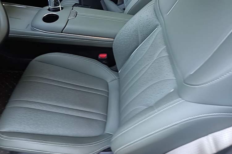 Used Deepal S07 2024 215Max Range-Extended Version Left Front Seat