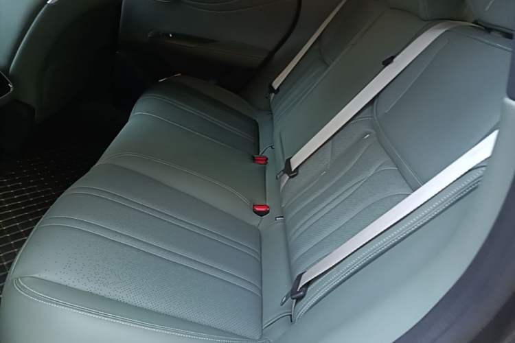 Used Deepal S07 2024 215Max Range-Extended Version Left Rear Seat