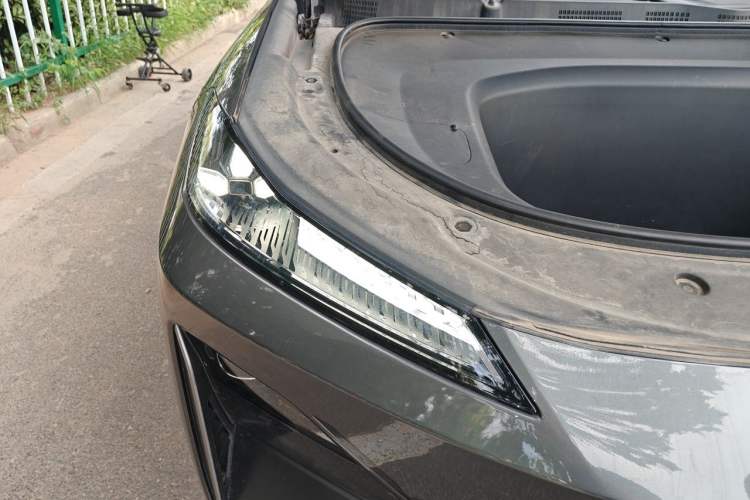 Used Deepal S07 2024 520Max Pure Electric Version Right Front Headlight