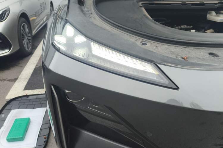 Used Deepal S07 2024 215Max Qiankun Intelligent Driving ADS SE Range-Extended Version Right Front Headlight