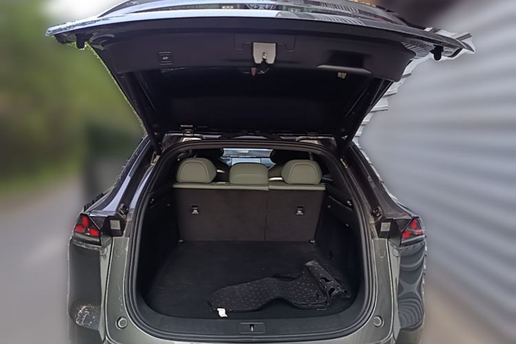 Used Deepal S07 2024 215Max Range-Extended Version Trunk