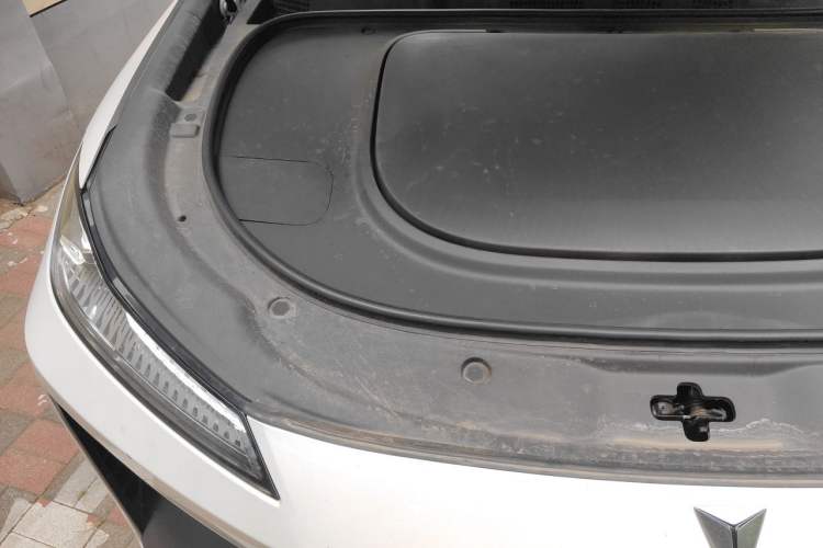 Used Deepal S07 2024 215Max Range-Extended Version Engine Bay Right