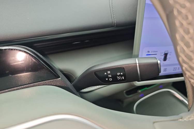 Used Deepal S07 2024 285Max Qiankun Intelligent Driving ADS SE Range-Extended Version Gear Lever
