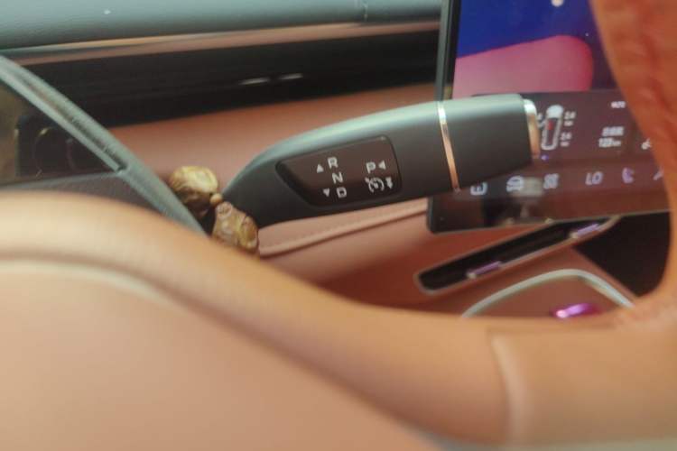 Used Deepal S07 2024 215Max Qiankun Intelligent Driving ADS SE Range-Extended Version Gear Lever
