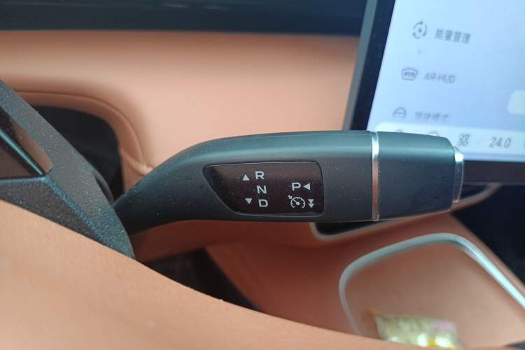 Used Deepal S07 2024 121Max Glory Edition Gear Lever