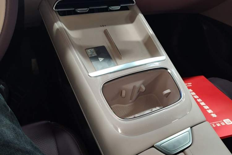 Used Deepal S07 2024 215Max Qiankun Intelligent Driving ADS SE Range-Extended Version Gear Lever