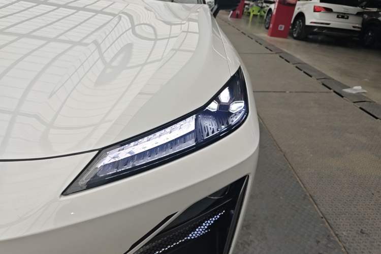 Used Deepal S07 2024 285Max Qiankun Intelligent Driving ADS SE Range-Extended Version Left Front Headlight