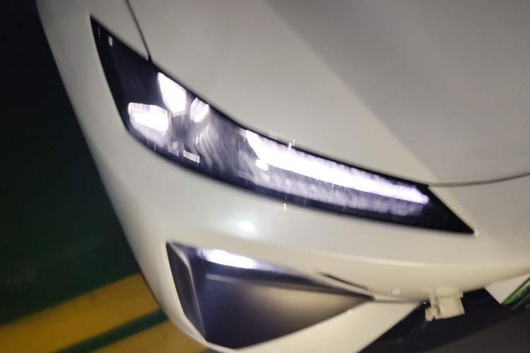 Used Deepal S07 2024 215Max Qiankun Intelligent Driving ADS SE Range-Extended Version Right Front Headlight