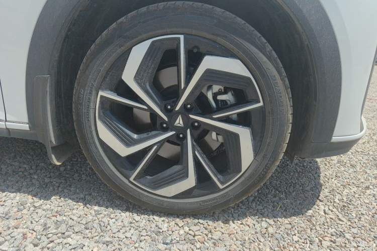 Used Deepal S07 2024 285Max Range-Extended Version Right Front Wheel Hub
