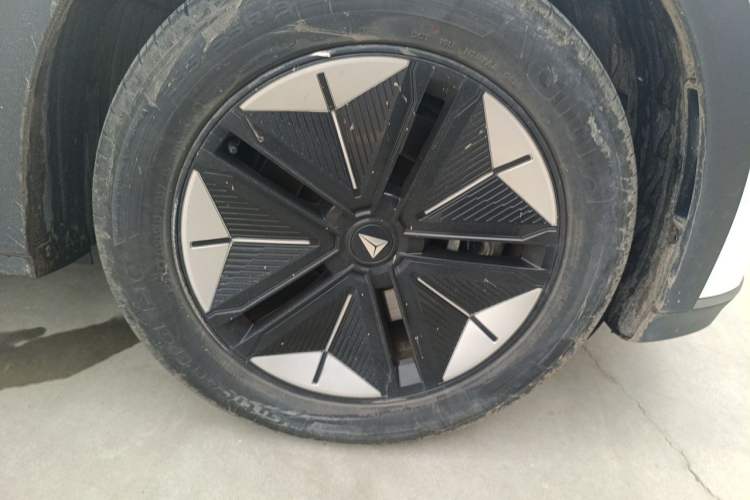 Used Deepal S07 2024 121Max Glory Edition Right Front Wheel Hub