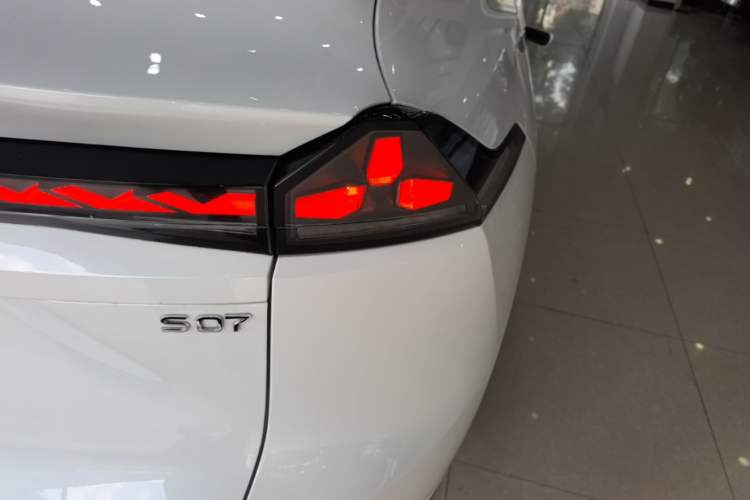 Used Deepal S07 2024 215Max Range-Extended Version Right Rear Taillight