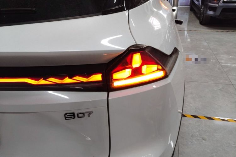 Used Deepal S07 2024 215Max Qiankun Intelligent Driving ADS SE Range-Extended Version Right Rear Taillight