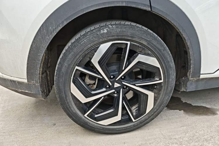 Used Deepal S07 2024 520Max Pure Electric Version Right Rear Wheel Hub