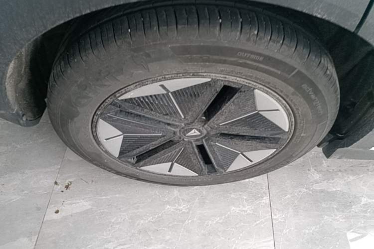 Used Deepal S07 2024 215Max Range-Extended Version Right Rear Wheel Hub