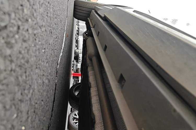 Used Deepal S07 2024 215Max Range-Extended Version Right Side Sill