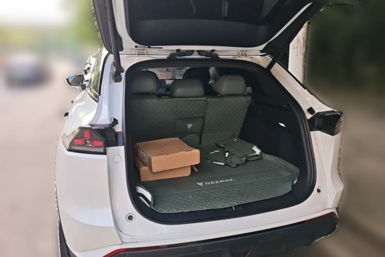 Used Deepal S07 2024 215Max Range-Extended Version Trunk