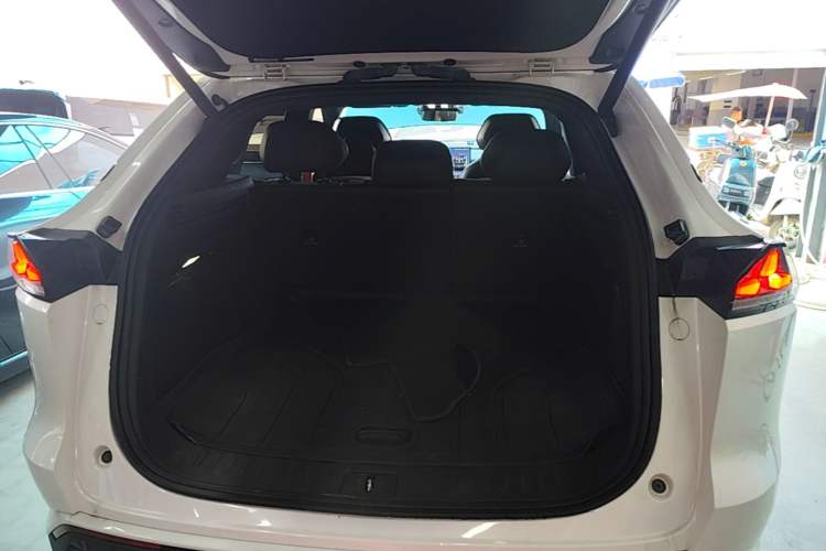 Used Deepal S07 2024 520Max Pure Electric Version Trunk